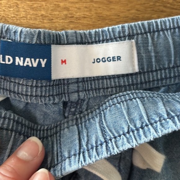 🎉HP🎉 Old Navy (3 pack) Casual Shorts - Picture 15 of 16